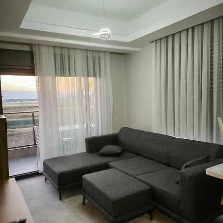 Havalimanina 5 Km Lueks Daire Apartment